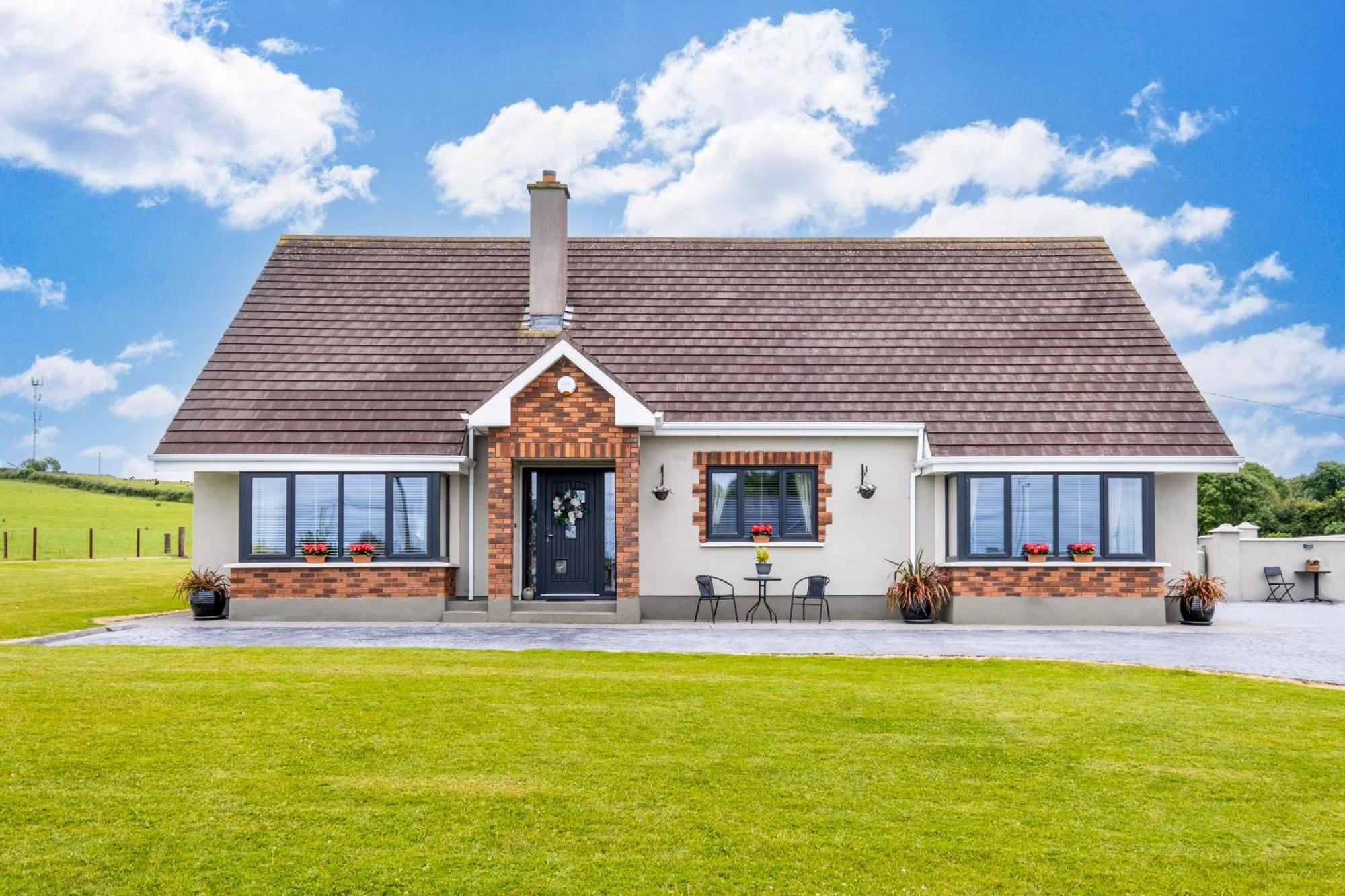 Keeraun Hill Bed & Breakfast Banagher Екстериор снимка